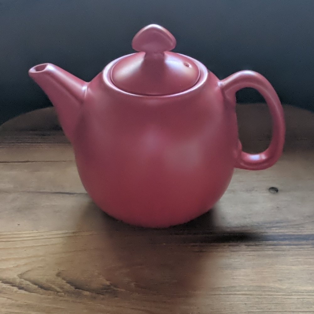 Chantal teapot